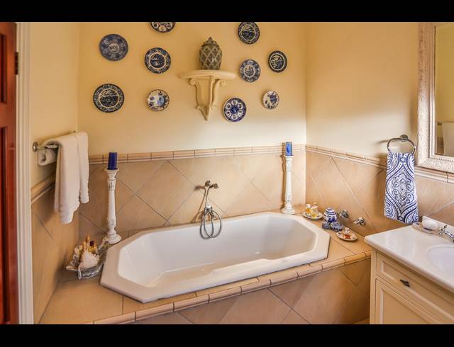 4 BEDROOM HOUSE FOR SALE IN SHEFFIELD BEACH